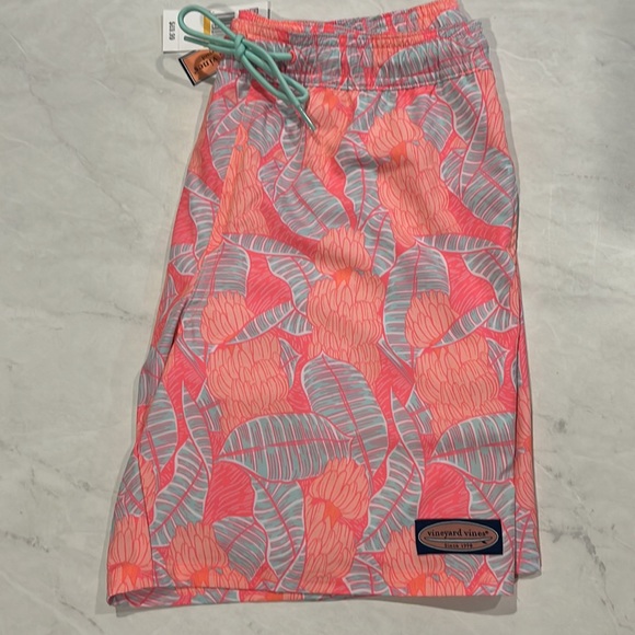 Vineyard Vines Swimtrunks - Picture 3 of 3